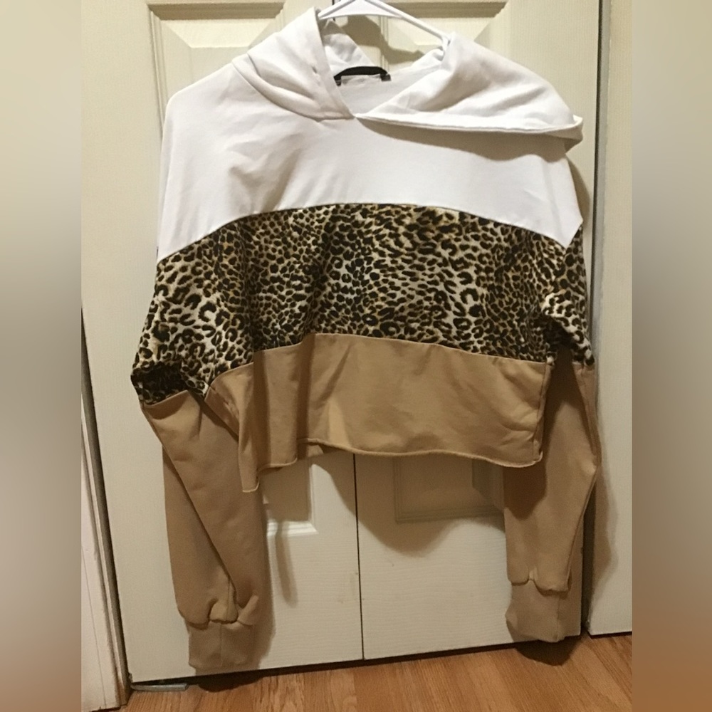 Cropped lightweight hoodie